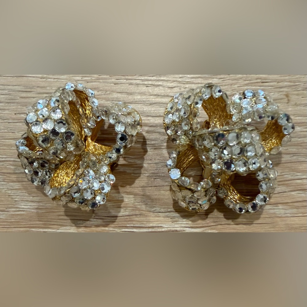 Vintage Statement Glam Gold-Tone & Sparkly Rhinestone Flower Clip-On Earrings
